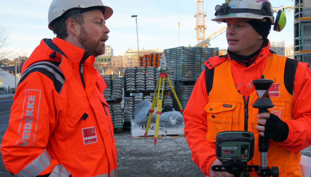 kunnskapsminister Torbjørn Røe Isaksen og stikningsingeniør Aleksander Olsen. Foto: Marianne Ruud kunnskapsminister Torbjørn Røe Isaksen og stikningsingeniør Aleksander Olsen. Foto: Marianne Ruud