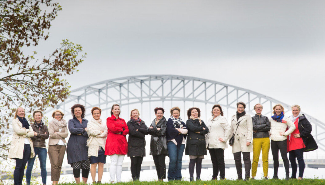 Fredrikstad er en av kommunene der kvinnene er i flertall blant rektorene. Fra venstre: Lin Sandhaug Ramberg, Ann-Heidi Jensen, Anne Grete Lindahl, Anette Annesdatter Huseby, Catarina Selbekk, Camilla K. Dahlstrøm, Hanne Lothe, Grethe A. Hasselgård, Mona Häckert, Else Marit Barth-Hansen, Elisabeth Norum Olsen, Marit Mundahl, Kristine Osøren Winsvold, Kari Lo Edvardsen og Kari Lund Kallerød. Foto: Tom-Egil Jensen Fredrikstad er en av kommunene der kvinnene er i flertall blant rektorene. Fra venstre: Lin Sandhaug Ramberg, Ann-Heidi Jensen, Anne Grete Lindahl, Anette Annesdatter Huseby, Catarina Selbekk, Camilla K. Dahlstrøm, Hanne Lothe, Grethe A. Hasselgård, Mona Häckert, Else Marit Barth-Hansen, Elisabeth Norum Olsen, Marit Mundahl, Kristine Osøren Winsvold, Kari Lo Edvardsen og Kari Lund Kallerød. Foto: Tom-Egil Jensen