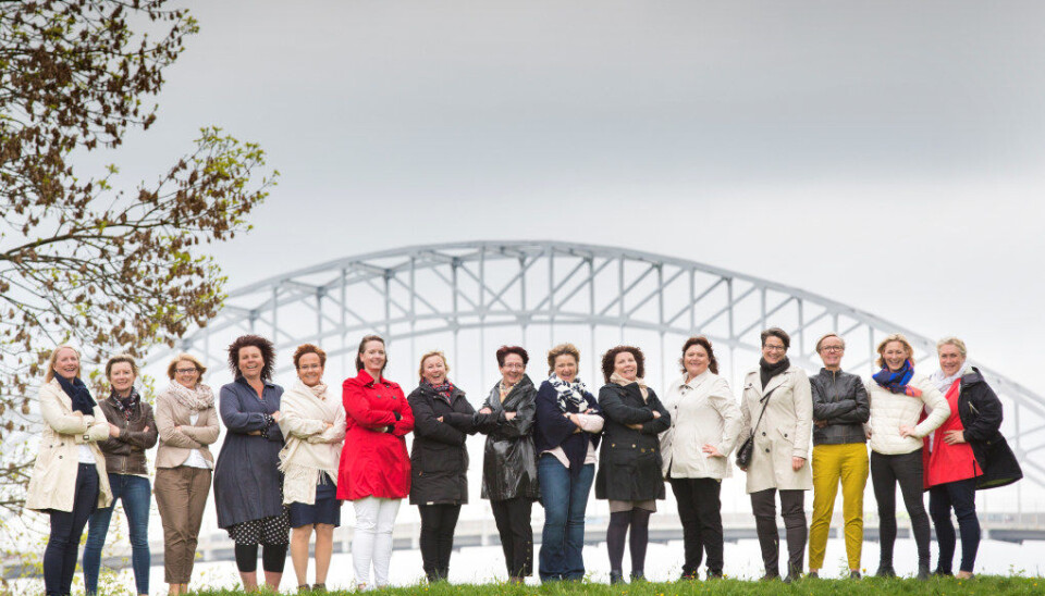Fredrikstad er en av kommunene der kvinnene er i flertall blant rektorene. Fra venstre: Lin Sandhaug Ramberg, Ann-Heidi Jensen, Anne Grete Lindahl, Anette Annesdatter Huseby, Catarina Selbekk, Camilla K. Dahlstrøm, Hanne Lothe, Grethe A. Hasselgård, Mona Häckert, Else Marit Barth-Hansen, Elisabeth Norum Olsen, Marit Mundahl, Kristine Osøren Winsvold, Kari Lo Edvardsen og Kari Lund Kallerød. Foto: Tom-Egil Jensen