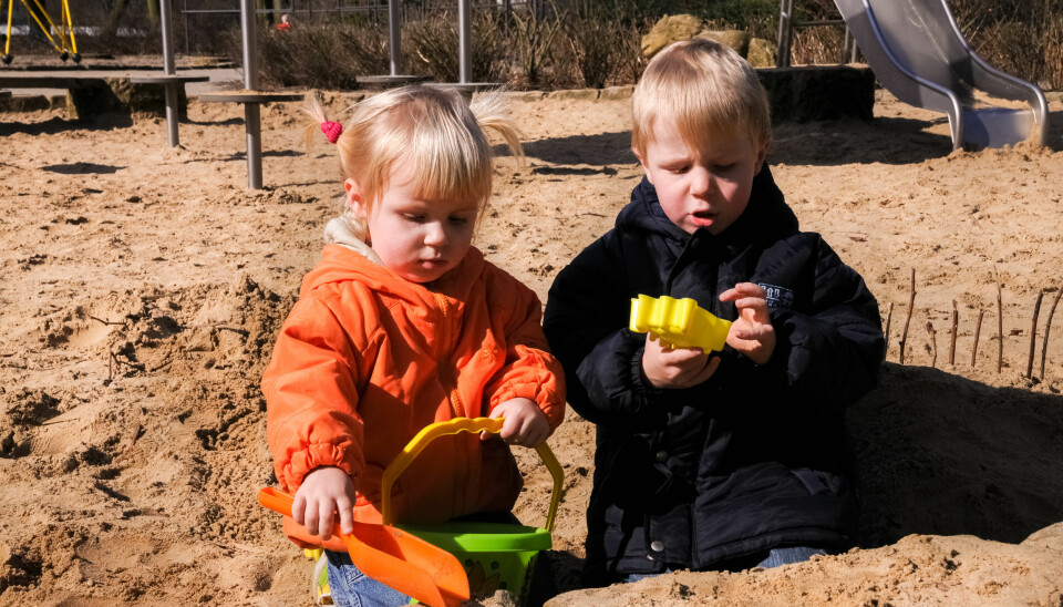 Barn snakker mer når de leker enn når de deltar i strukturerte aktiviteter eller spiser, viser dansk forskning. Illustrasjonsfoto: Fotolia.com