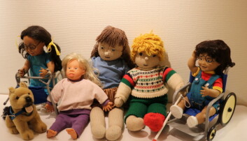 I lekesamlingen er det dukker med funksjonshemninger og Downs syndrom. Tanken var at alle barn skulle kjenne seg igjen når studentene tok med lekene i barnehagene på 70-80-tallet. Foto: Line Fredheim Storvik I lekesamlingen er det dukker med funksjonshemninger og Downs syndrom. Tanken var at alle barn skulle kjenne seg igjen når studentene tok med lekene i barnehagene på 70-80-tallet. Foto: Line Fredheim Storvik