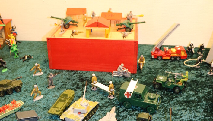 Det var ingen forbud mot krigsleker på 70-tallet. Disse er fra britiske Corgi Toys. Foto: Line Fredheim Storvik Det var ingen forbud mot krigsleker på 70-tallet. Disse er fra britiske Corgi Toys. Foto: Line Fredheim Storvik
