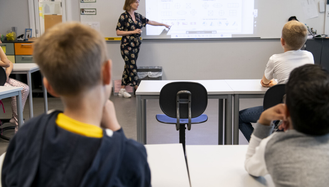 På Vollebekk skole skaffer de seg raskt oversikt over hvorfor en pult står tom. De har laget en veileder for skolenærvær kalt «Hver dag teller». Den inneholder fakta, tiltakstrapp og praktiske verktøy. Foto: Erik M. Sundt På Vollebekk skole skaffer de seg raskt oversikt over hvorfor en pult står tom. De har laget en veileder for skolenærvær kalt «Hver dag teller». Den inneholder fakta, tiltakstrapp og praktiske verktøy. Foto: Erik M. Sundt