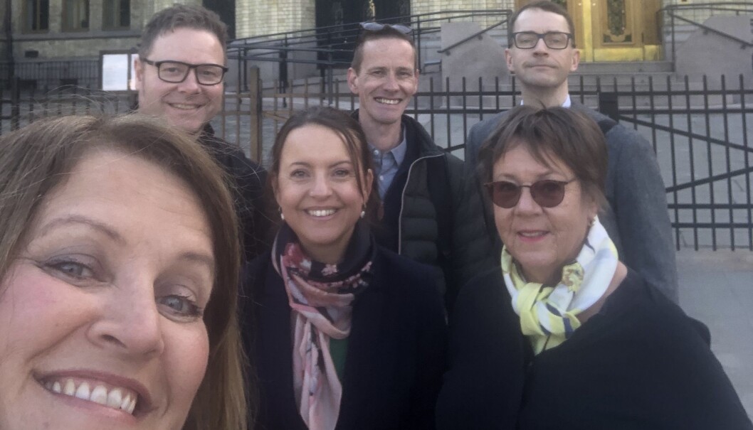 Finansieringssystemet for barnehager må endres, ifølge Ressursgruppa for idelle barnehager. Foran fra venstre: Eva Heum, Bente Seierstad og Heidi Simensen
Bak fra venstre: Royne Berget, Rune Johannesen og Bjarne Stenersen. Foto: Privat. Finansieringssystemet for barnehager må endres, ifølge Ressursgruppa for idelle barnehager. Foran fra venstre: Eva Heum, Bente Seierstad og Heidi Simensen
Bak fra venstre: Royne Berget, Rune Johannesen og Bjarne Stenersen. Foto: Privat.