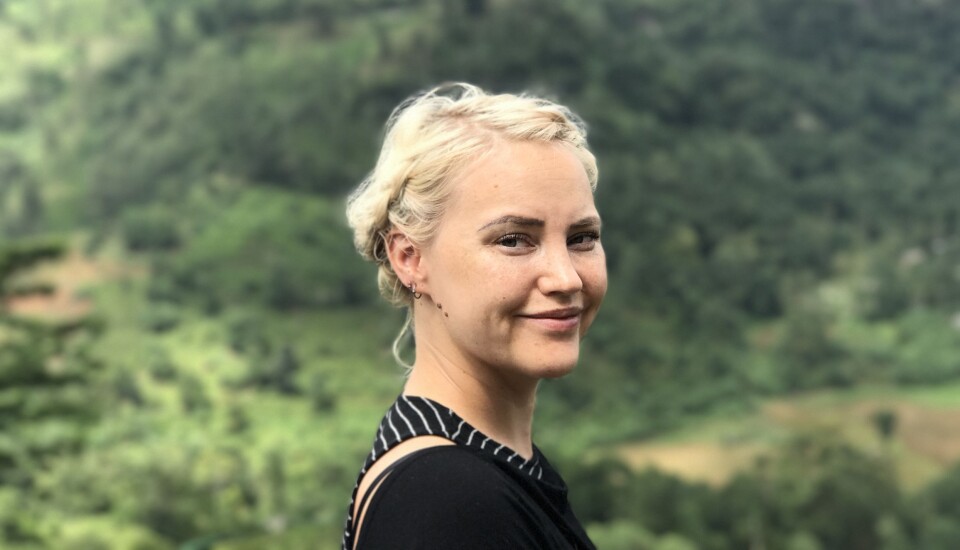 Èn av tre nordmenn under 30 år slår over til engelsk når de snakker med svensker og dansker. Universitetslektor Hedvig Solbakken mener de nye læreplanene i norsk burde inneholde flere kompetansemål om nabospråkforståelse. FOTO: Privat Èn av tre nordmenn under 30 år slår over til engelsk når de snakker med svensker og dansker. Universitetslektor Hedvig Solbakken mener de nye læreplanene i norsk burde inneholde flere kompetansemål om nabospråkforståelse. FOTO: Privat
