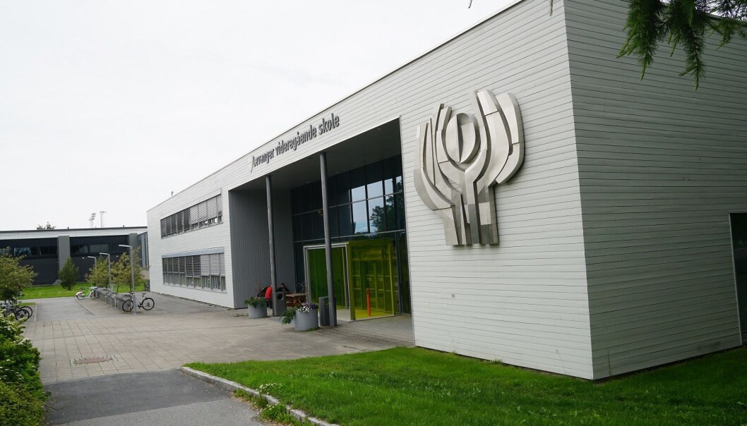 Ansatte, tillitsvalgte og elever kjemper for å beholde psykologtilbud i videregående skole i Trøndelag. Foto: Marianne Ruud Ansatte, tillitsvalgte og elever kjemper for å beholde psykologtilbud i videregående skole i Trøndelag. Foto: Marianne Ruud