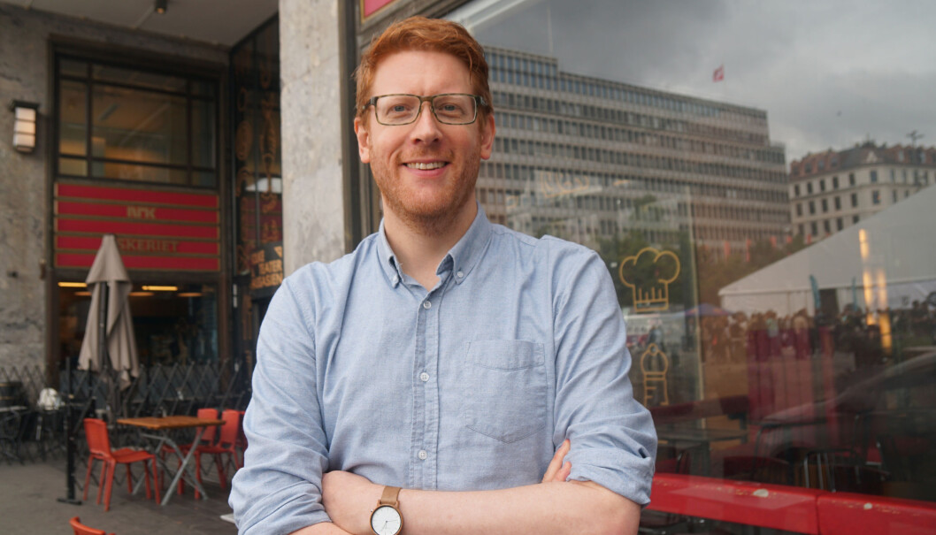 – Høyre er mest opptatt av de barna som har med seg matpakke. Ap er opptatt av alle barn og særlig de som ikke har med seg matpakke, sier Arbeiderpartiets Martin Henriksen. Partiet vil innføre et gratis skolemåltid til alle elever i skolen. Foto: Marianne Ruud – Høyre er mest opptatt av de barna som har med seg matpakke. Ap er opptatt av alle barn og særlig de som ikke har med seg matpakke, sier Arbeiderpartiets Martin Henriksen. Partiet vil innføre et gratis skolemåltid til alle elever i skolen. Foto: Marianne Ruud