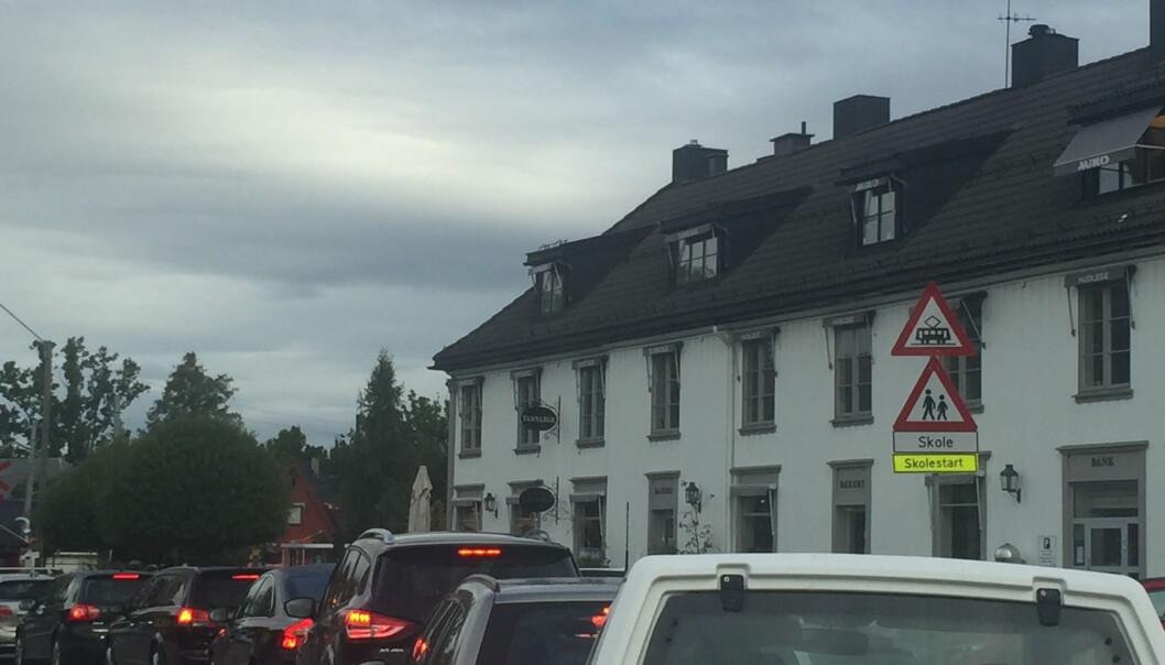 Unødvendig kjøring fører til at det er mer utrygt rundt skolene og langs skoleveien, sier opplæringssjef Ragnhild Meisfjord i Trygg Trafikk. Illustrasjonsfoto: Paal Svendsen. Unødvendig kjøring fører til at det er mer utrygt rundt skolene og langs skoleveien, sier opplæringssjef Ragnhild Meisfjord i Trygg Trafikk. Illustrasjonsfoto: Paal Svendsen.