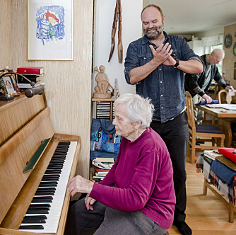 Kari brukte musikk og teater aktivt i undervisningen. Etter 37 år spiller hun opp igjen. Foto: Joakim S. Enger Kari brukte musikk og teater aktivt i undervisningen. Etter 37 år spiller hun opp igjen. Foto: Joakim S. Enger
