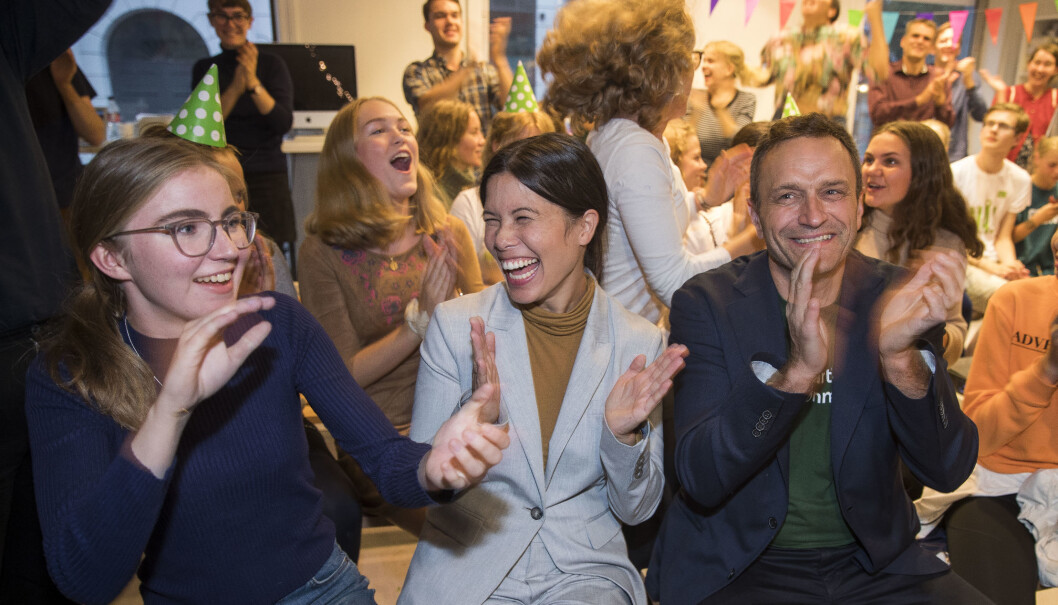 Hulda Holtved fra De Grønne (tv) Lan Marie Nguyen Berg og Arild Hermstad i Miljøpartiet De Grønne på valgvake i for med skolevalget 2019.
Foto: Terje Pedersen / NTB scanpix Hulda Holtved fra De Grønne (tv) Lan Marie Nguyen Berg og Arild Hermstad i Miljøpartiet De Grønne på valgvake i for med skolevalget 2019.
Foto: Terje Pedersen / NTB scanpix