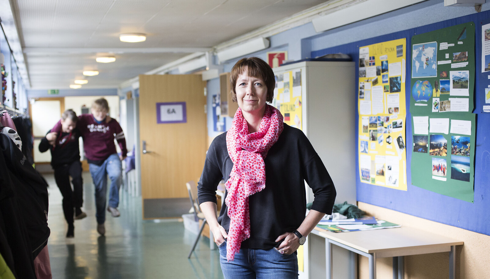 Rektor Monika Antun anbefaler skoler og kommuner å hive seg på ordningen med veilederkorps om de får sjansen. - Det er mye å lære. Men tenk grundig gjennom hva du vil ha ut av det, sier hun. Foto: Silje Katrine Robinson Rektor Monika Antun anbefaler skoler og kommuner å hive seg på ordningen med veilederkorps om de får sjansen. - Det er mye å lære. Men tenk grundig gjennom hva du vil ha ut av det, sier hun. Foto: Silje Katrine Robinson