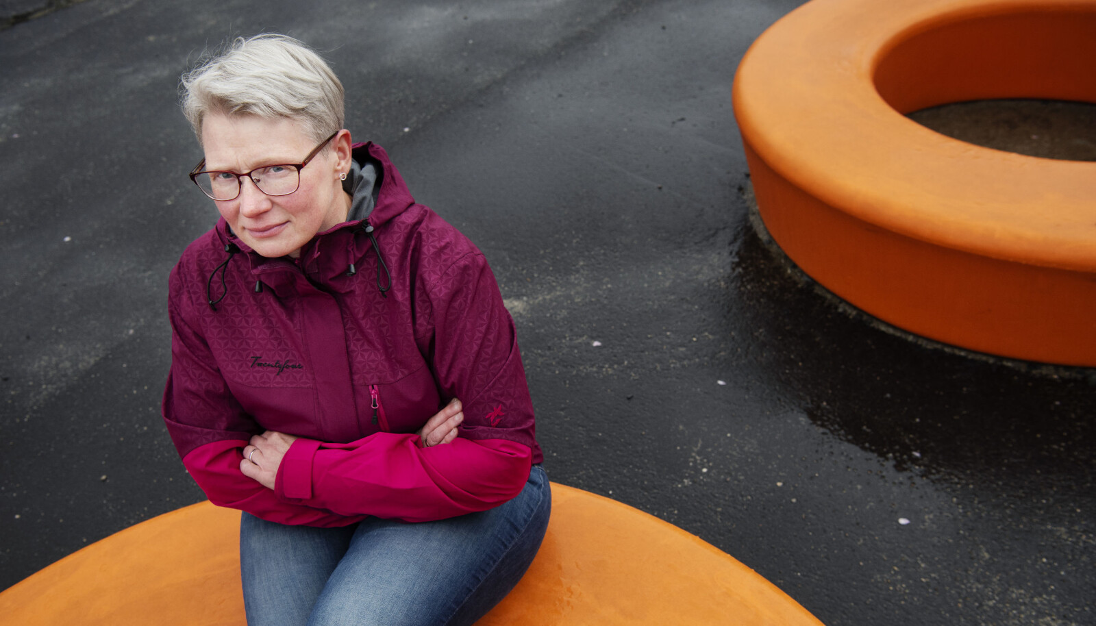 Christia Ylvisaker Olsen (45) klarte ikke å jobbe i barnehage de første årene etter gisseldramaet, men jobber i dag i en barnehage i Egersund. – Jeg ønsket meg tilbake til barnehagen. Den lå hjertet mitt nærmest, sier hun. FOTO: Marie von Krogh Christia Ylvisaker Olsen (45) klarte ikke å jobbe i barnehage de første årene etter gisseldramaet, men jobber i dag i en barnehage i Egersund. – Jeg ønsket meg tilbake til barnehagen. Den lå hjertet mitt nærmest, sier hun. FOTO: Marie von Krogh
