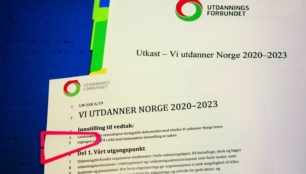 No er revidert styringsdokument klar for landsmøtebehandling. Det byggjer blant anna på arbeidet lokallag og fylkeslag gjorde på sine årsmøte våren 2019.
Foto Ylva Törngren No er revidert styringsdokument klar for landsmøtebehandling. Det byggjer blant anna på arbeidet lokallag og fylkeslag gjorde på sine årsmøte våren 2019.
Foto Ylva Törngren