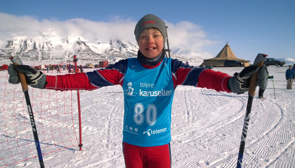 Trym har måttet øve mye for å få skiteknikken på plass. Her deltar han på et lokalt skirenn i 2015.
Foto: Terje Aunevik