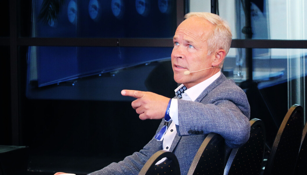 Kunnskapsminister Jan Tore Sanner vil korte ned fristen for fylkesmennene å gi en første vurdering av innmeldte mobbesaker. Foto: Jørgen Jelstad Kunnskapsminister Jan Tore Sanner vil korte ned fristen for fylkesmennene å gi en første vurdering av innmeldte mobbesaker. Foto: Jørgen Jelstad