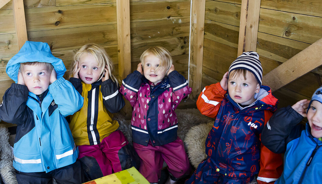 Ingen tvil om at brannvarsleren fungerer. Ungene skal bli kjent med lyden og vite hva de skal gjøre når de hører den. Ingen tvil om at brannvarsleren fungerer. Ungene skal bli kjent med lyden og vite hva de skal gjøre når de hører den.