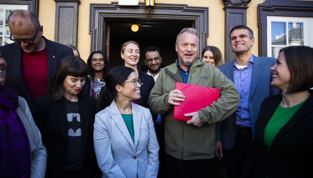 Byrådsforhandlingene mellom Oslo Ap, Oslo MDG og Oslo SV starter idag fredag, i Mangelsgården i Storgata med blant andre Lan Marie Berg (MDG), og Raymond Johansen tilstede. Foto: Berit Roald / NTB scanpix Byrådsforhandlingene mellom Oslo Ap, Oslo MDG og Oslo SV starter idag fredag, i Mangelsgården i Storgata med blant andre Lan Marie Berg (MDG), og Raymond Johansen tilstede. Foto: Berit Roald / NTB scanpix