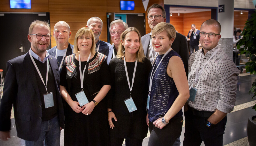 Disse fra nord har gått inn i «trønderbataljonen». Foran fra venstre: Bjørn Wiik, Gry Camilla Tingstad, Wenche Nygård, Stine Hjerpbakk og Preben Pettersen Uthus. I bakre rekke, Hans Lieng, Ståle Bonsaksen, Roger Hansen og Geir Røsvoll. Foto: Tom-Egil Jensen Disse fra nord har gått inn i «trønderbataljonen». Foran fra venstre: Bjørn Wiik, Gry Camilla Tingstad, Wenche Nygård, Stine Hjerpbakk og Preben Pettersen Uthus. I bakre rekke, Hans Lieng, Ståle Bonsaksen, Roger Hansen og Geir Røsvoll. Foto: Tom-Egil Jensen