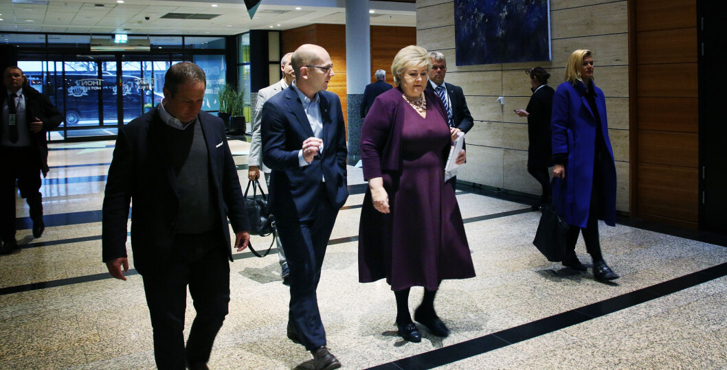 Steffen Handal og Erna Solberg på vei inn til landsmøtet. Foto: Jørgen Jelstad. Steffen Handal og Erna Solberg på vei inn til landsmøtet. Foto: Jørgen Jelstad.