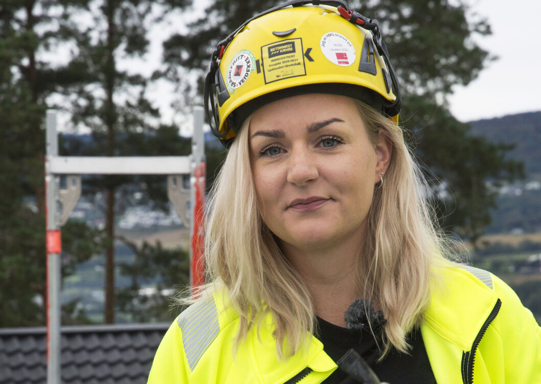Da Ingvild Fjellheim fra Stokke i Vestfold skulle begynne på videregående, valgte hun ut fra ferdighetene sine. Taktekkingen kom naturlig. Da Ingvild Fjellheim fra Stokke i Vestfold skulle begynne på videregående, valgte hun ut fra ferdighetene sine. Taktekkingen kom naturlig.
