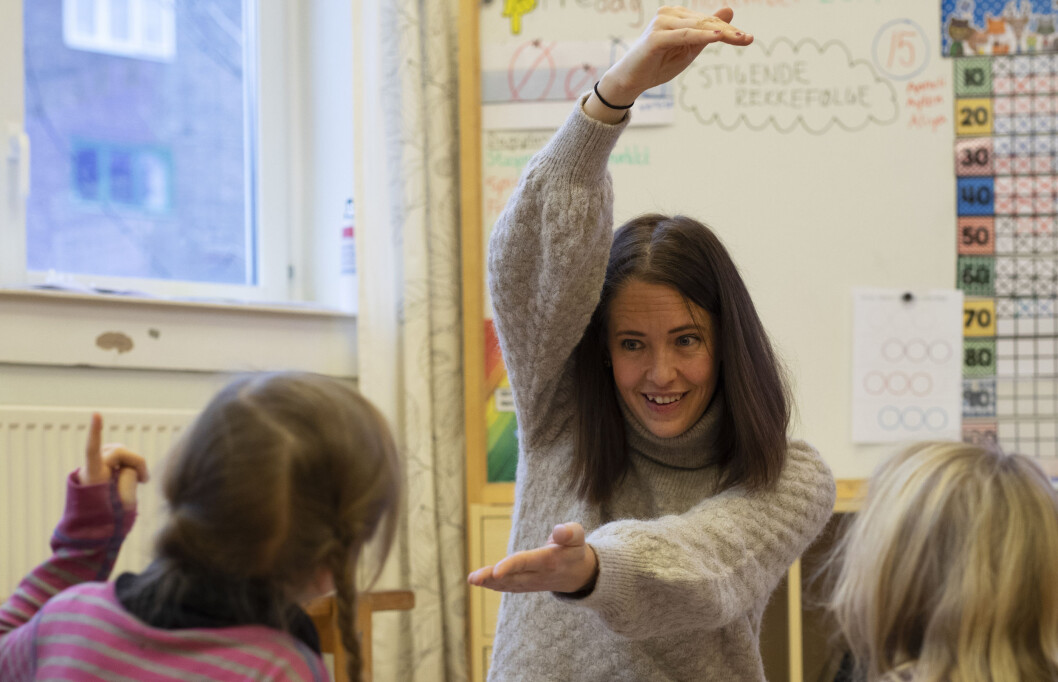 – Hvis jeg hadde vært en del av kjøp og salg, hadde jeg vært forbaska rik, sier lærer Anne Marte N. Sandnes. – Hvis jeg hadde vært en del av kjøp og salg, hadde jeg vært forbaska rik, sier lærer Anne Marte N. Sandnes.