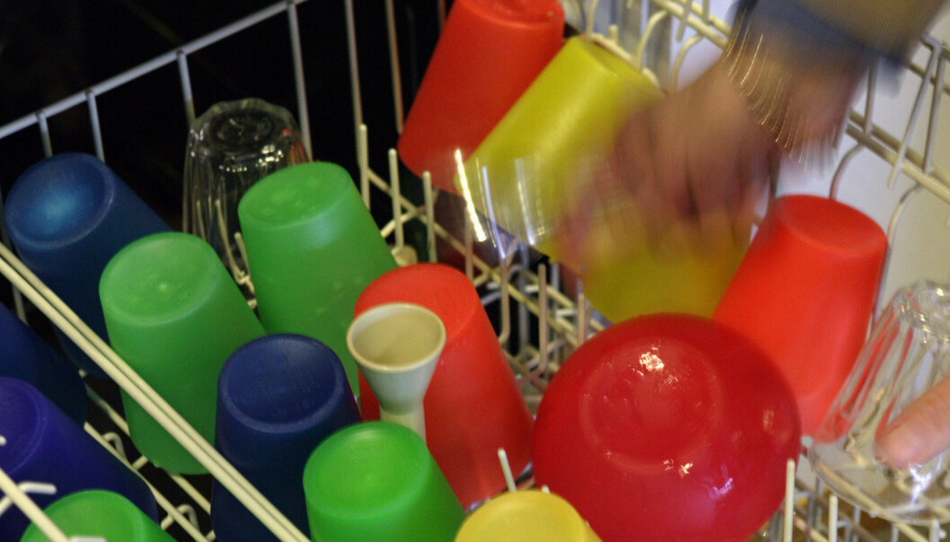 – Mange med meg mener at dagens nedfelte bemanningsnorm i barnehagen er for lav, vi trenger flere varme hender. – Mange med meg mener at dagens nedfelte bemanningsnorm i barnehagen er for lav, vi trenger flere varme hender.
