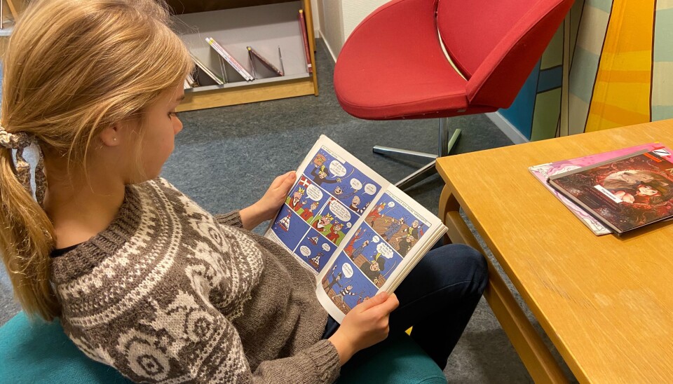 – Det er tilfeldig hvor mange timer den enkelte skole prioriterer til skolebibliotekarer, skriver Nina Bigum Udnesseter.