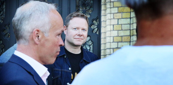 Royne Berget utenfor Stortinget med kunnskapsminister Jan Tore Sanner (H) i forgrunnen. Foto: Jørgen Jelstad. Royne Berget utenfor Stortinget med kunnskapsminister Jan Tore Sanner (H) i forgrunnen. Foto: Jørgen Jelstad.