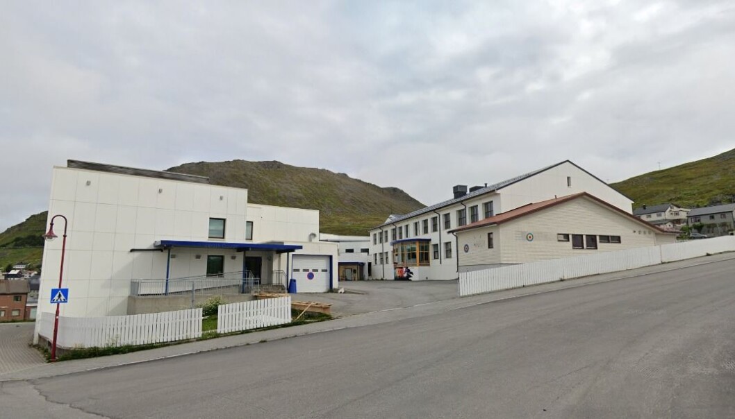 Utdanningsforbundet Nordkapp mener lærertettheten ved Honningsvåg skole er lavest i Finnmark. Utdanningsforbundet Nordkapp mener lærertettheten ved Honningsvåg skole er lavest i Finnmark.