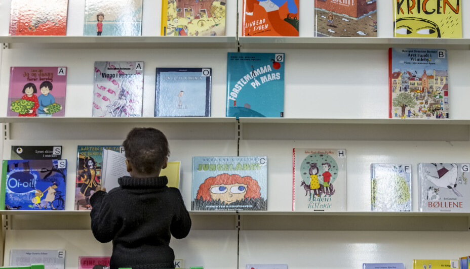 Skolebiblioteket et annerledes rom, det er hyggelig og stille, hvor eleven kan få avkobling fra en ellers hektisk og travel skolehverdag.
