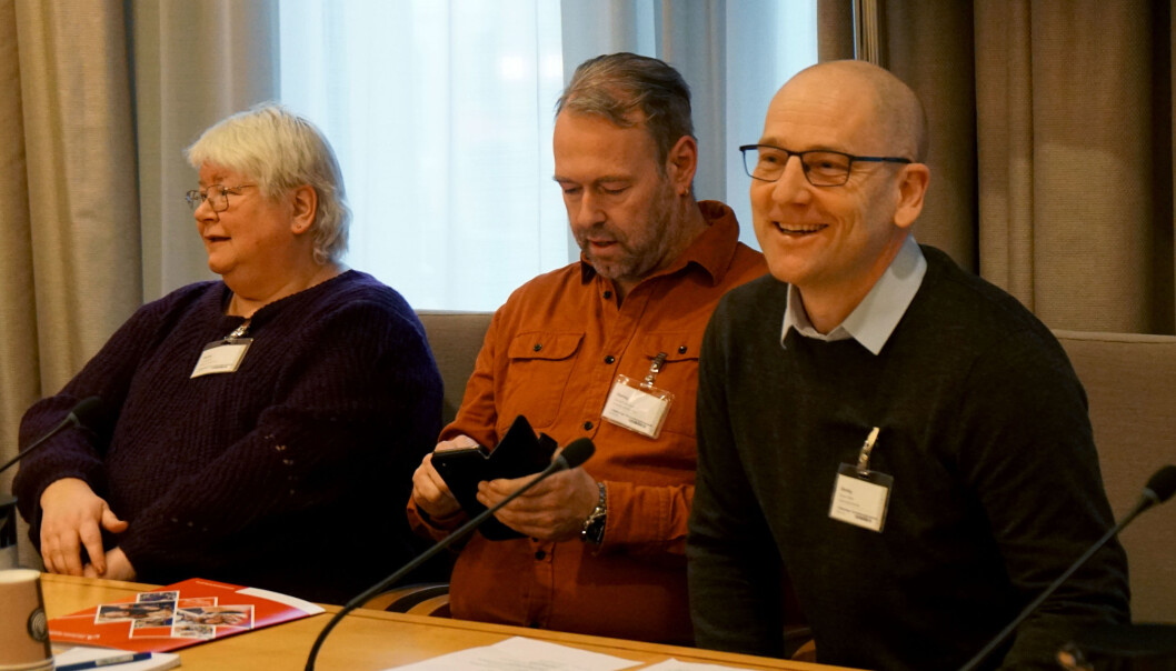 Skolenes landsforbund og Utdanningsforbundet vil ha utvalgsprøver. Skolenes landsforbund og Utdanningsforbundet vil ha utvalgsprøver.
