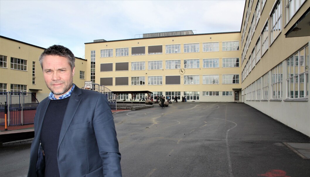 Rektor ved Sinsen skole Jan Petter Braathen er fornøyd med støtten og informasjonen fra helsevesenet. Foto: Sonja Holterman Rektor ved Sinsen skole Jan Petter Braathen er fornøyd med støtten og informasjonen fra helsevesenet. Foto: Sonja Holterman