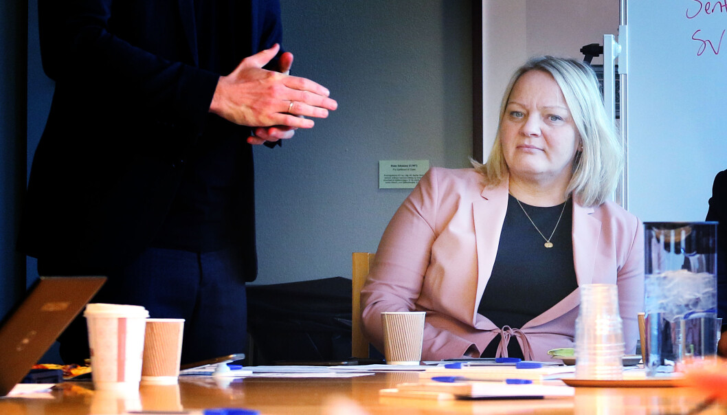 SVs Mona Fagerås vil stenge norske skoler og barnehager. SVs Mona Fagerås vil stenge norske skoler og barnehager.