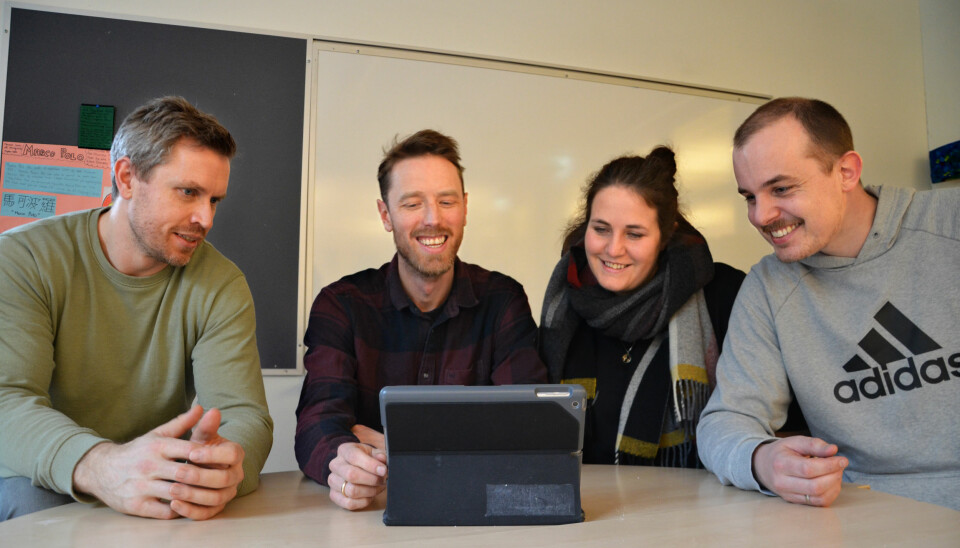 Lærerne Edvard Meisfjord, Kristian Skjeggedal, Kristina Kroge og Anders Gusland Hansen er godt fornøyde med opplegget i 'Timen Livet'.