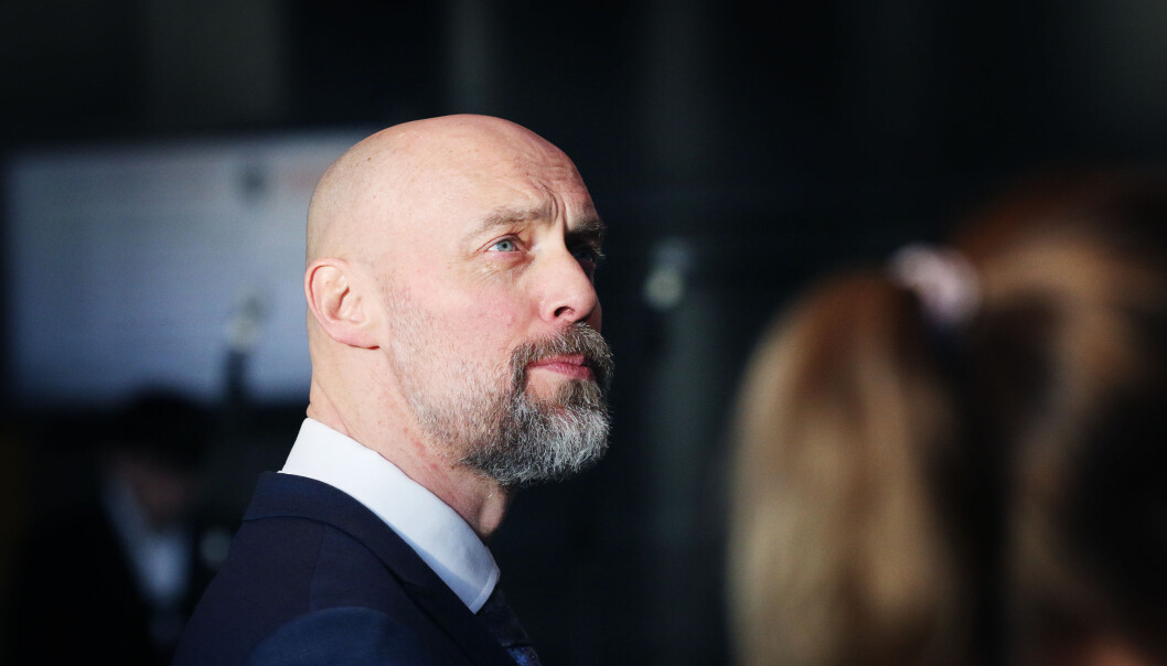 Kjell Ove Hauge, rektor ved Kuben videregående skole i Oslo, sier de har bedt alle elever om å ta kontakt for å få tilpasset arbeidsmengden om det trengs. Foto: Jørgen Jelstad. Kjell Ove Hauge, rektor ved Kuben videregående skole i Oslo, sier de har bedt alle elever om å ta kontakt for å få tilpasset arbeidsmengden om det trengs. Foto: Jørgen Jelstad.