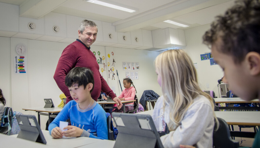 Rektor Umit Kalak er glad for at lærerne viser stor vilje til å jobbe konsekvent med kartleggingsprøvene. Ifølge ham er årsaken at det er viktig å vite «hvor elevene står» fra 1. trinn for å sette inn tiltak så tidlig som mulig. Rektor Umit Kalak er glad for at lærerne viser stor vilje til å jobbe konsekvent med kartleggingsprøvene. Ifølge ham er årsaken at det er viktig å vite «hvor elevene står» fra 1. trinn for å sette inn tiltak så tidlig som mulig.