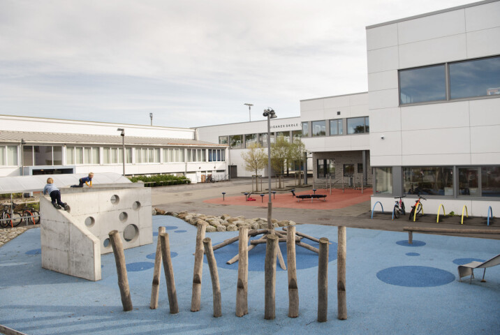 Skolegården på Eiganes skole i Stavanger kan snart blir full av barn igjen. Men kommunen ber om mer tid til å planlegge for åpning.