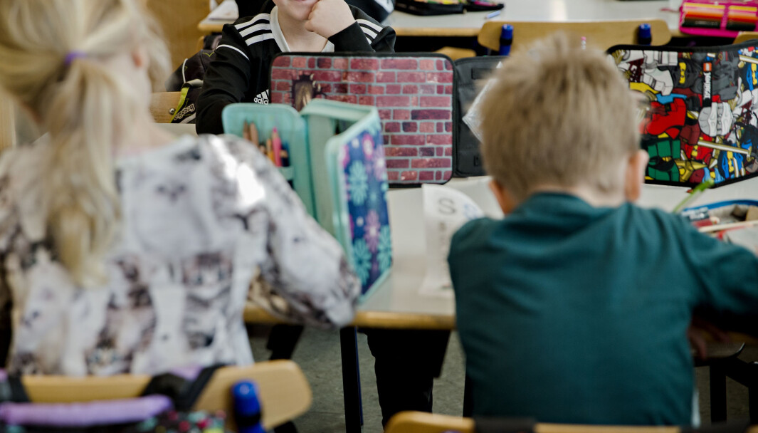 Nå regnes også lærere som samfunnskritisk personell. Nå regnes også lærere som samfunnskritisk personell.