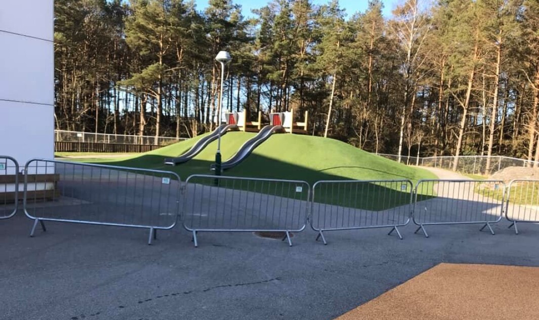 Uteområdet i Læringsverkstedet-barnehagen Solkollen Flekkerøy i Kristiansand har fått nye utesoner takket være festivalgjerder. Uteområdet i Læringsverkstedet-barnehagen Solkollen Flekkerøy i Kristiansand har fått nye utesoner takket være festivalgjerder.