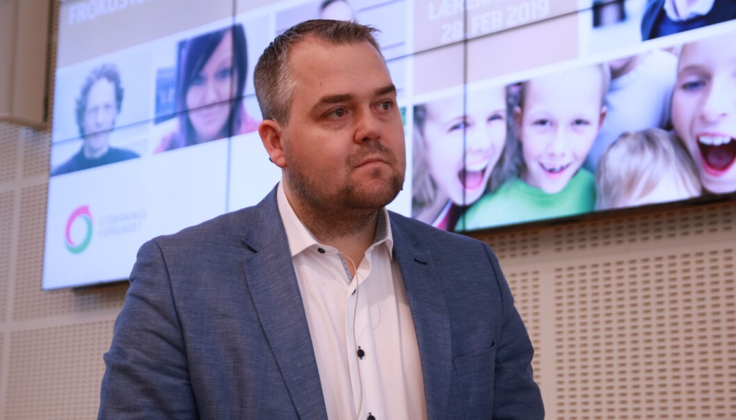 Leder for Utdannings- og forskningskomiteen, Roy Steffensen (Frp) Leder for Utdannings- og forskningskomiteen, Roy Steffensen (Frp)