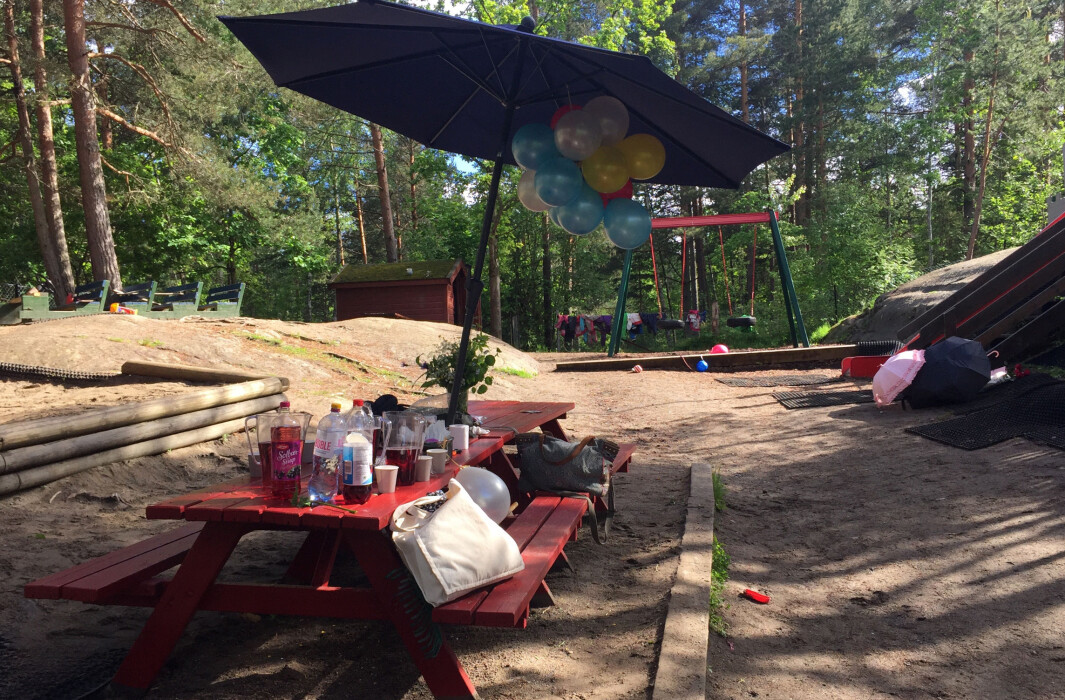 FHI kommer med råd om hvordan barnehager og skoler kan holde sommeravslutning. FHI kommer med råd om hvordan barnehager og skoler kan holde sommeravslutning.