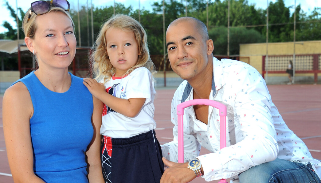 Victoria Nymo Heltzen bor på Gran Canaria med sine norske foreldre Sara Nymo og Farid Heltzen. Foreldrene valgte en barnehage og skole som satser på språk, slik at datteren kan studere i Spania aller et annet land om hun måtte ønske det når hun blir stor. Victoria Nymo Heltzen bor på Gran Canaria med sine norske foreldre Sara Nymo og Farid Heltzen. Foreldrene valgte en barnehage og skole som satser på språk, slik at datteren kan studere i Spania aller et annet land om hun måtte ønske det når hun blir stor.