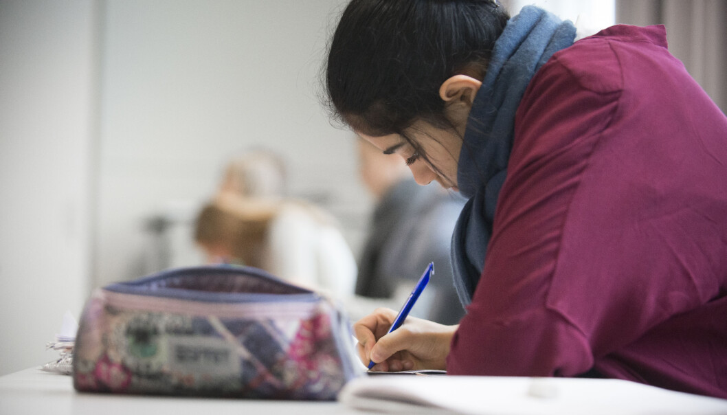 Undervisning i klasserom, elev arbeider Undervisning i klasserom, elev arbeider