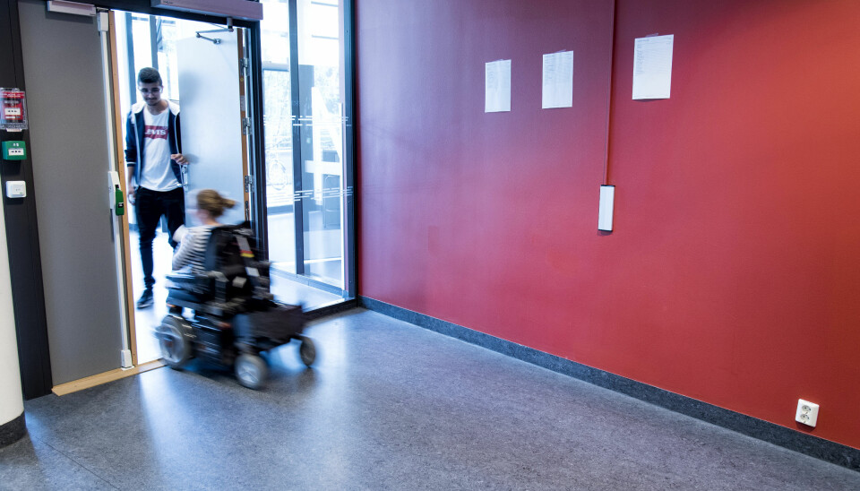 Funksjonshemmedes organisasjoner mener elever med funksjonsnedsettelser er oversett av Lied-utvalget. Bildet er fra Nydalen videregående skole, som faktisk er universelt utformet.
