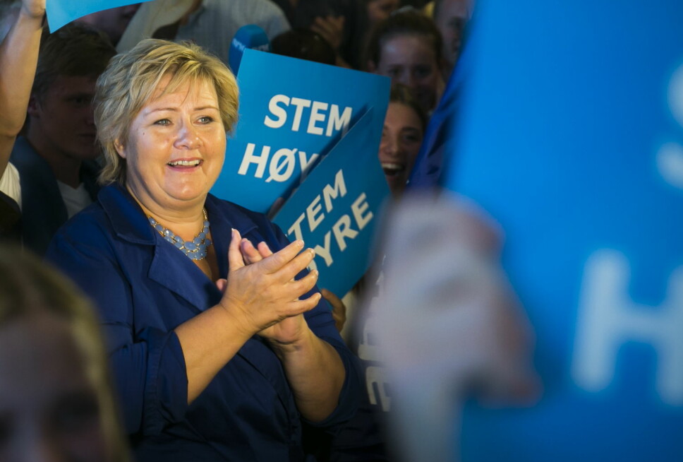 Høyreleder Erna Solberg jubler på Unge Høyres skolevalgvake i 2013 da partiet ble kåret til vinneren i skolevalget med 28,3 prosent av stemmene.
