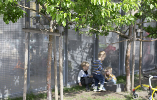 Utestenging i barnehagen: – Barn somlet med å kle på seg, for ute ventet timer med frilek der de ble gående alene
