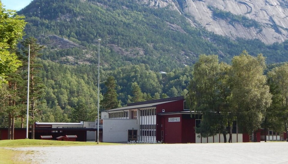 Lægreid skule i Hardanger er en av skolene som holder stengt på grunn av covid-19-smitte.