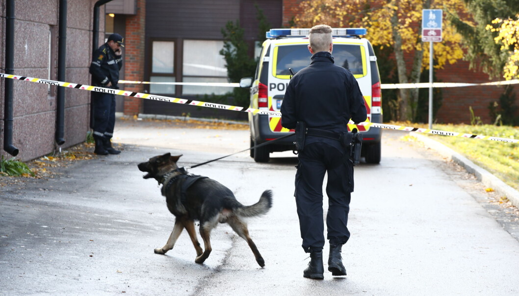 Retten mener de tiltalte etter voldhendelsen ved Stovner videregående i Oslo i fjor høst handlet i nødverge. Retten mener de tiltalte etter voldhendelsen ved Stovner videregående i Oslo i fjor høst handlet i nødverge.