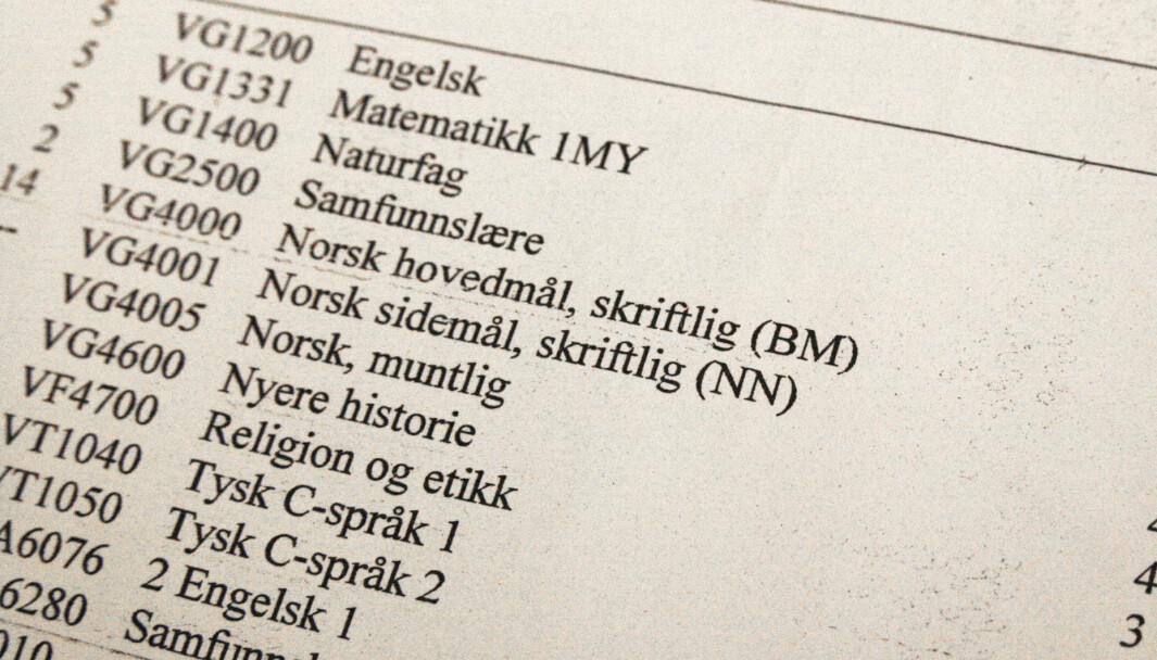 Karakterskjema for videregende kurs i idrettsfag. Karakterskjema for videregende kurs i idrettsfag.