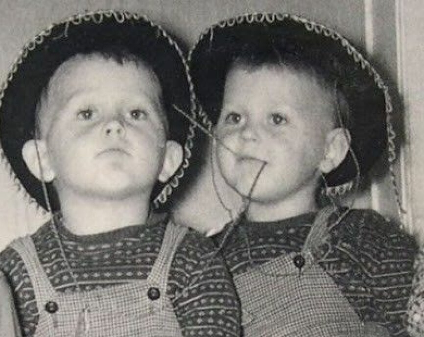 BARNETEGNING: Egil og Svein Nyhus inspirerte hverandre allerede som femåringer og var opptatt av cowboyer på den tiden.
